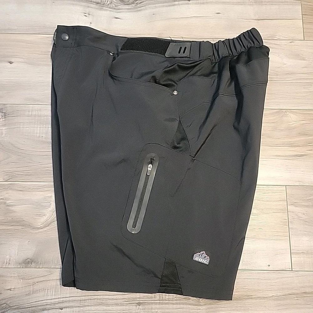 Zoic‎ Ether Shorts Mens 2XL Black Cycling Bike Riding Cargo Nylon Stretch